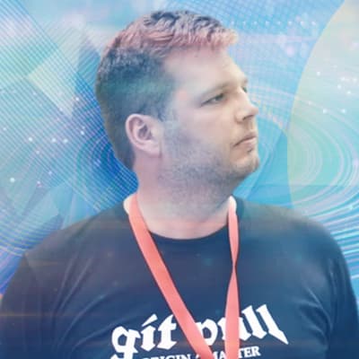 Change Data Capture Pipelines with Debezium and Kafka Streams